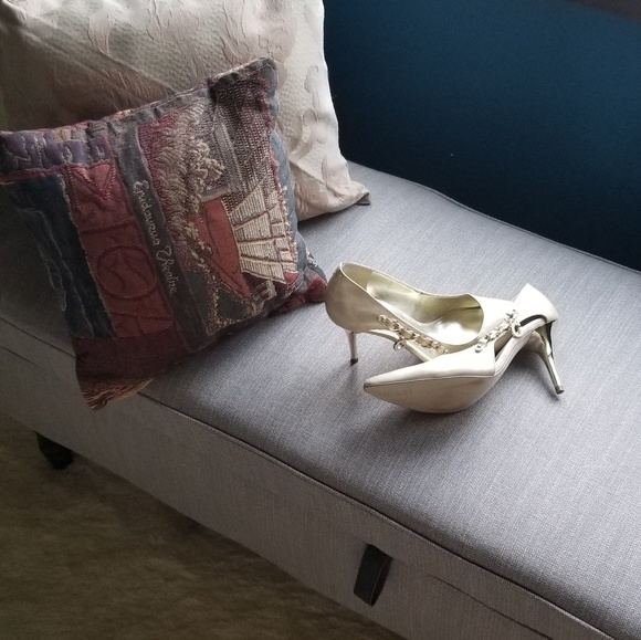 Guess 6.5 M gold plated stiletto - Picture 1 of 6